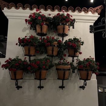 Kimpton Canary Hotel - Rooftop decor - Hotels Near Me - Santa Barbara, California Kimpton Canary Hotel - Rooftop decor - Hotels Near Me - Santa Barbara, California