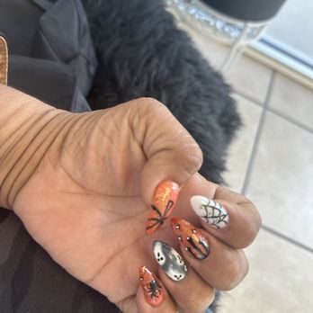 A Beautiful You - Halloween nails by Danh Do Always does a great job - Nail Salons Near Me - San Antonio, Texas A Beautiful You - Halloween nails by Danh Do Always does a great job - Nail Salons Near Me - San Antonio, Texas