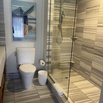 Hyatt Centric The Pike Long Beach - Walk-in shower - Hotels Near Me - Long Beach, California Hyatt Centric The Pike Long Beach - Walk-in shower - Hotels Near Me - Long Beach, California