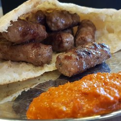 Merak - Cevapcici mit Ajvar.
