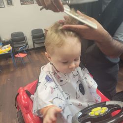 Moe’s Barber Shop