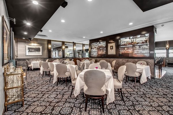 Oliver's Restaurant by null