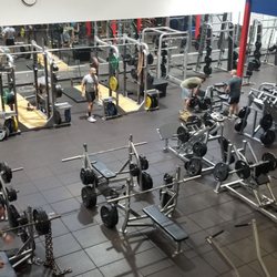MacDill Fitness Center - Weight room