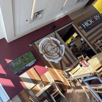 Hickory by Kent Rathbun - Seating area - Barbeque Near Me - Dallas, Texas Hickory by Kent Rathbun - Seating area - Barbeque Near Me - Dallas, Texas