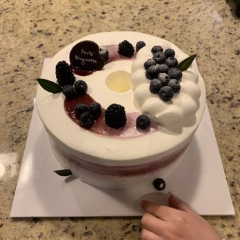 Paris Baguette - Blueberry chiffon cake (plus a bonus toddler paw trying to steal a berry!) - Coffee & Tea Near Me - Mountain View, California Paris Baguette - Blueberry chiffon cake (plus a bonus toddler paw trying to steal a berry!) - Coffee & Tea Near Me - Mountain View, California