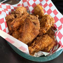 Tiny's Tavern - Cajun wings