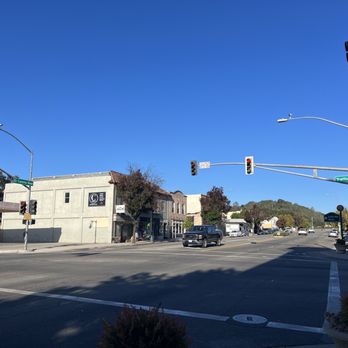 Back Porch Bakery - Bakeries Near Me - Atascadero, California