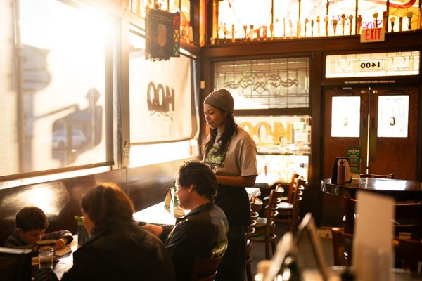 1400 Bar & Grill by null
