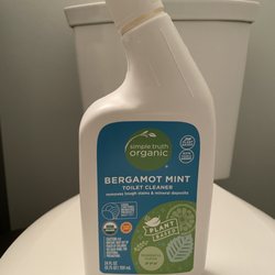 Kroger - Be careful of faulty packaging, leaky nozzle and damaging chemical