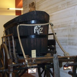 Museo del Vino Cantina F.lli Zeni // Weinmuseum und -Gut der