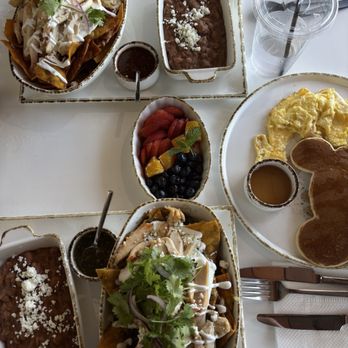 Flori Brunch - Venues & Event Spaces Near Me - South Gate, California Flori Brunch - Venues & Event Spaces Near Me - South Gate, California