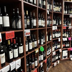 Smith's Liquor Gallery - Our wine selection