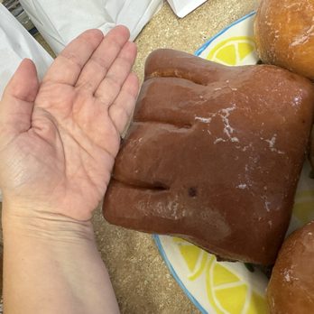 Randy's Donuts - Bigger than my hand! - Coffee & Tea Near Me - Clovis, California