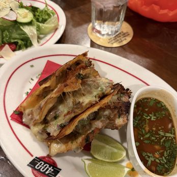 Twin Cities 400 Tavern - Birria Tacos - Bars Near Me - Minneapolis, Minnesota Twin Cities 400 Tavern - Birria Tacos - Bars Near Me - Minneapolis, Minnesota