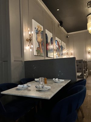 J.Theodore Restaurant & Bar by null