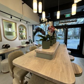 Bouquet Café - Cafes Near Me - Vancouver, British Columbia
