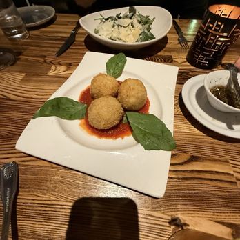 La Fontaine - French Near Me - Walnut Creek, California