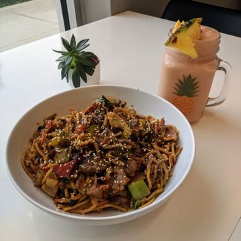 Goodbowl - Beef Bowl with noodles with Sam's mix sauce - Mongolian Near Me - Richmond, British Columbia