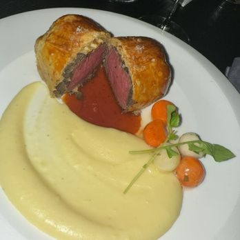 Gordon Ramsay Hell's Kitchen - Beef Wellington - Steakhouses Near Me - Stateline, Nevada Gordon Ramsay Hell's Kitchen - Beef Wellington - Steakhouses Near Me - Stateline, Nevada