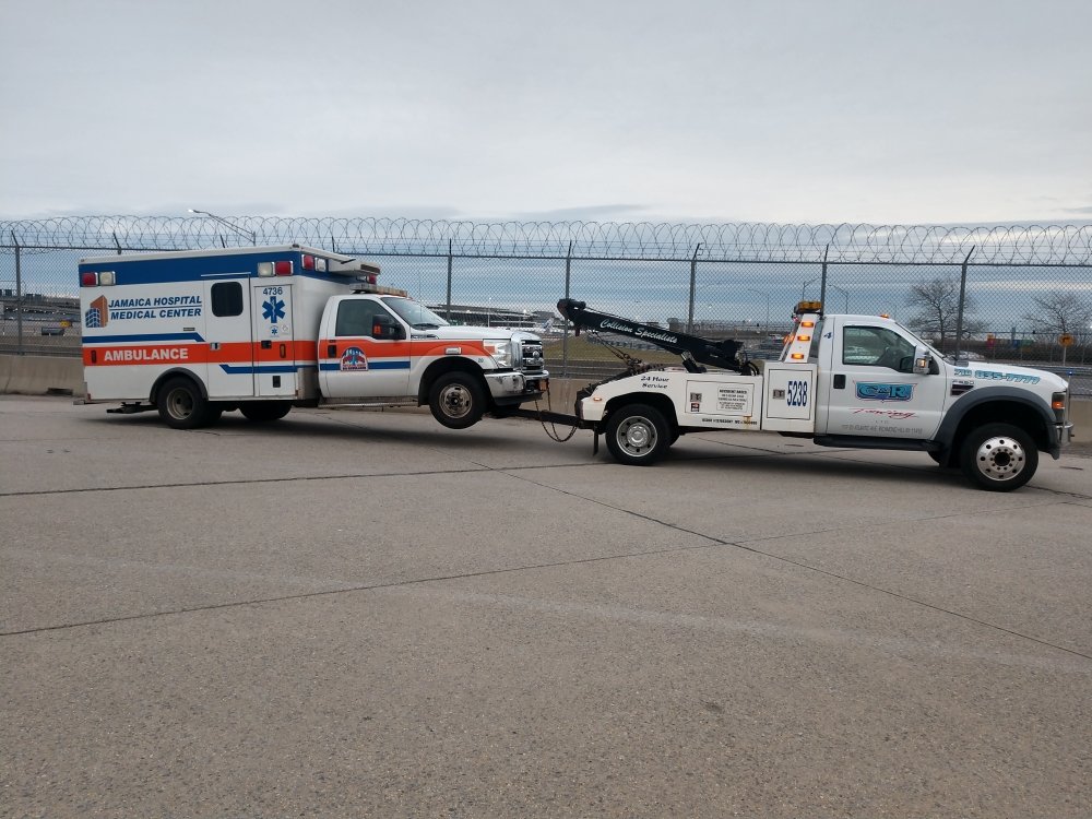 C & R TOWING Updated September 2024 61 Photos & 34 Reviews 11701