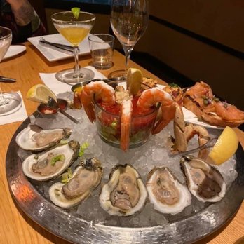 Moonraker Restaurant - Seafood platter - New American Near Me - Pacifica, California