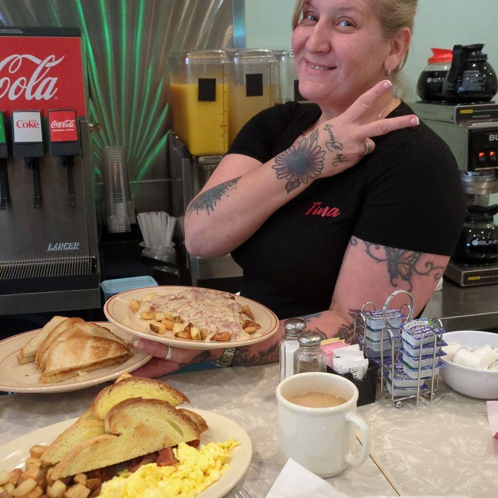 Griddles Malt Shoppe - The food and the super waitress awesome sauce - Ice Cream & Frozen Yogurt Near Me - Columbia, Pennsylvania Griddles Malt Shoppe - The food and the super waitress awesome sauce - Ice Cream & Frozen Yogurt Near Me - Columbia, Pennsylvania