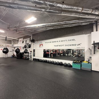 Austin Women's Boxing Club - Trainers Near Me - Austin, Texas