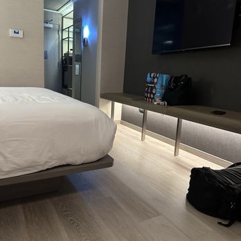 AC Hotel - Bed was comfortable - Venues & Event Spaces Near Me - Orlando, Florida