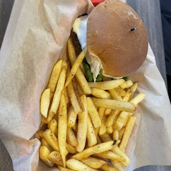 Momi's Kitchen - Burger Fries - Mediterranean Near Me - Waldorf, Maryland