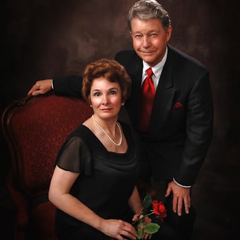 Huelar Portraits - Elegant Family Portraiture - Commissioned Artists Near Me - San Jose, California Huelar Portraits - Elegant Family Portraiture - Commissioned Artists Near Me - San Jose, California