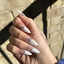 Phoebe’s Nail Studio