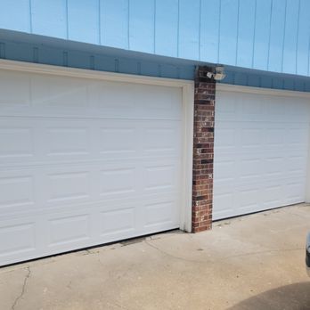 Cochran Family Construction - Garage Door Services Near Me - Topeka, Kansas Cochran Family Construction - Garage Door Services Near Me - Topeka, Kansas