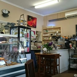 Piccolo Deli & Cafe - Inside the cafe
