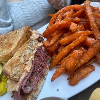 The Executive Diner - Reuben & sweet potato fries - Diners Near Me - Alexandria, Virginia The Executive Diner - Reuben & sweet potato fries - Diners Near Me - Alexandria, Virginia
