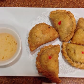 Chaba Thai Kitchen - Chicken curry puff. The sweet plum sauce is my favorite and I always ask for extra. - Thai Near Me - San Diego, California