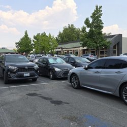Sierra Meadows Plaza - Businesses and parking