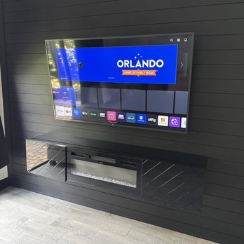 HandyGurus - Mounting tv set - Handyman Near Me - Davenport, Florida HandyGurus - Mounting tv set - Handyman Near Me - Davenport, Florida