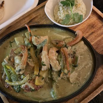 Oceana Restaurant - carribean alambres with rice - loved this one - Seafood Near Me - Palm Desert, California Oceana Restaurant - carribean alambres with rice - loved this one - Seafood Near Me - Palm Desert, California