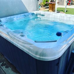 DJ The Spa Guy - Jacuzzi up and running! No more leak!!!