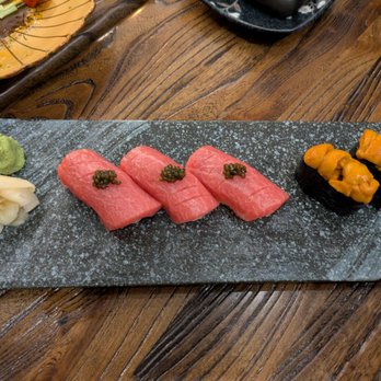 Nami Sushi - Presentation of the Toro topped with caviar and uni sushi (all a la carte) - Japanese Near Me - New York, New York