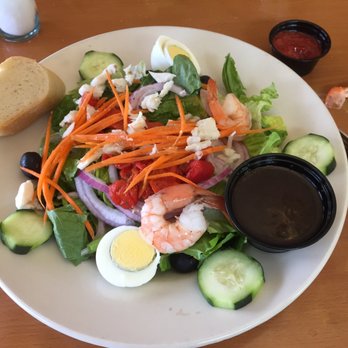 Romanelli's Garden Cafe - Mediterranean salad - Italian Near Me - Galloway, New Jersey