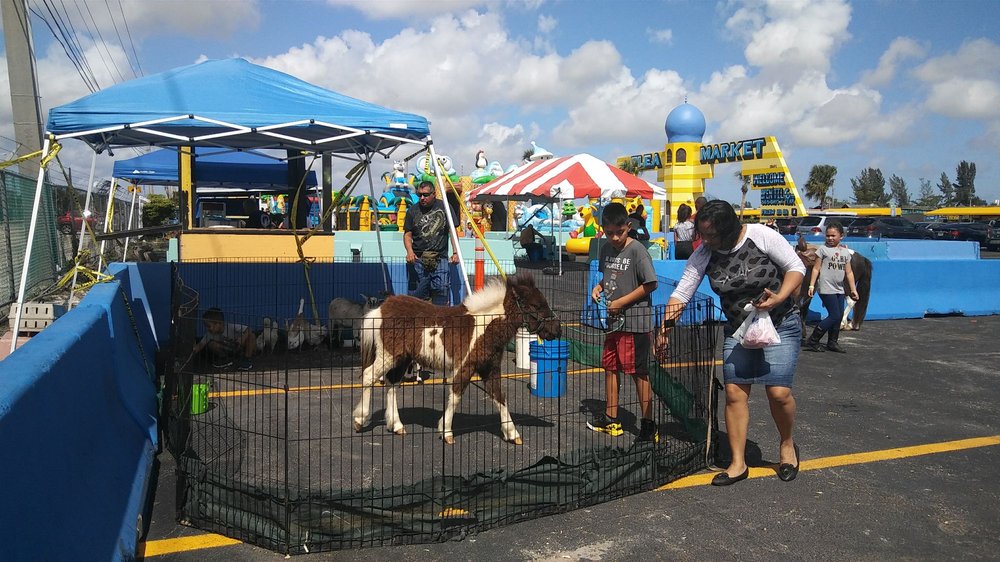 Opa-Locka Hialeah Flea Market Image