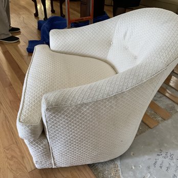 Coleman Worldwide Moving - Dirty Upholstery - Movers Near Me - Jacksonville, Florida Coleman Worldwide Moving - Dirty Upholstery - Movers Near Me - Jacksonville, Florida