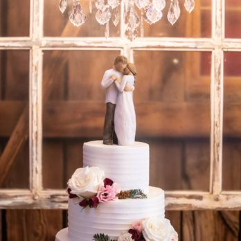 Lesley's Creative Cakes - Our yummy and beautiful wedding cake!! - Bakeries Near Me - MESA, Arizona Lesley's Creative Cakes - Our yummy and beautiful wedding cake!! - Bakeries Near Me - MESA, Arizona