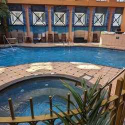 Hôtel Palace Royal - Hot Tub and Pool