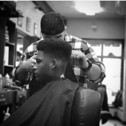 Woburn Barbershop - Eric at work.