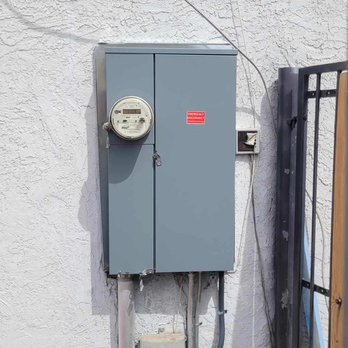 Castle Electrical & Lighting - New 200 amp panel upgrade - Electricians Near Me - Scottsdale, Arizona Castle Electrical & Lighting - New 200 amp panel upgrade - Electricians Near Me - Scottsdale, Arizona