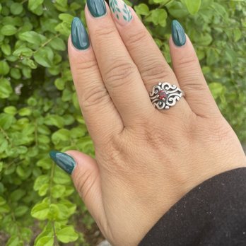 Kim's Nails - Nails by Mia - Nail Salons Near Me - Austin, Texas