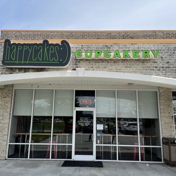 HappyCakes Cupcakery - Front. Zoom in for hours as of 7/21/2021. - Bakeries Near Me - Morehead City, North Carolina HappyCakes Cupcakery - Front. Zoom in for hours as of 7/21/2021. - Bakeries Near Me - Morehead City, North Carolina
