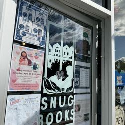 Snug Books - Cutie door